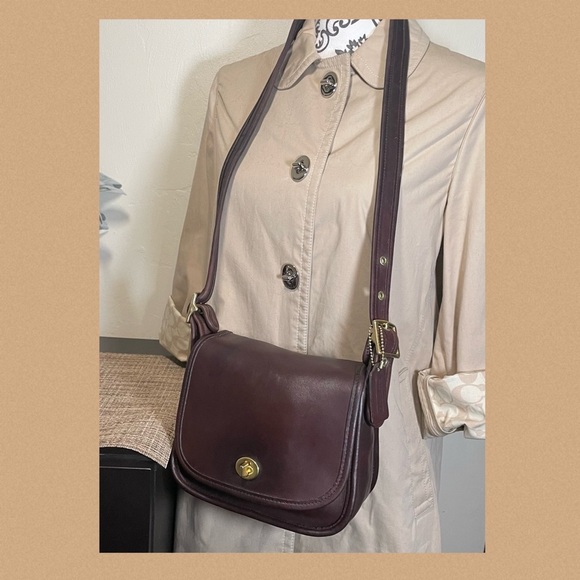 ❤️SOLD❤️Vintage Coach Mahogany Legacy Small Flap 9965 - Picture 2 of 10